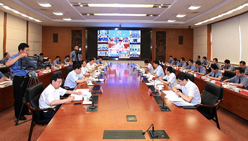 曹建明赴青岛检察院调研，现场观摩“全视通”检务工作平台演示