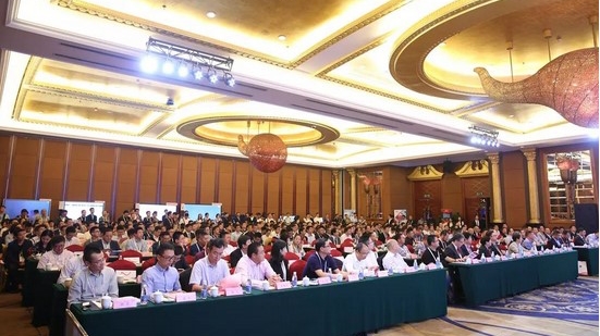 【人山人海！】第九届中国（国际）商用显示系统产业领袖峰会盛大召开