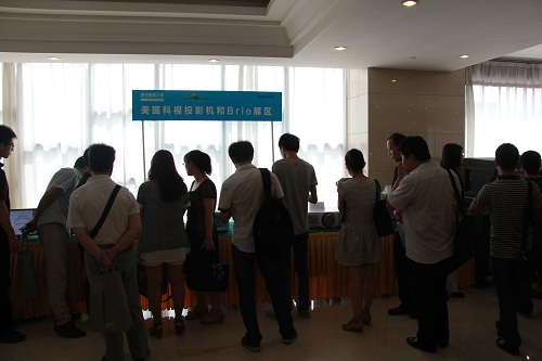 展区九：科视投影机和Biro展区